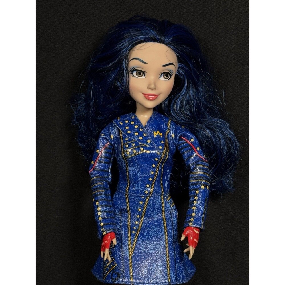 Disney Descendants 2 Evie Doll Isle of the Lost Articulated - Good Condition